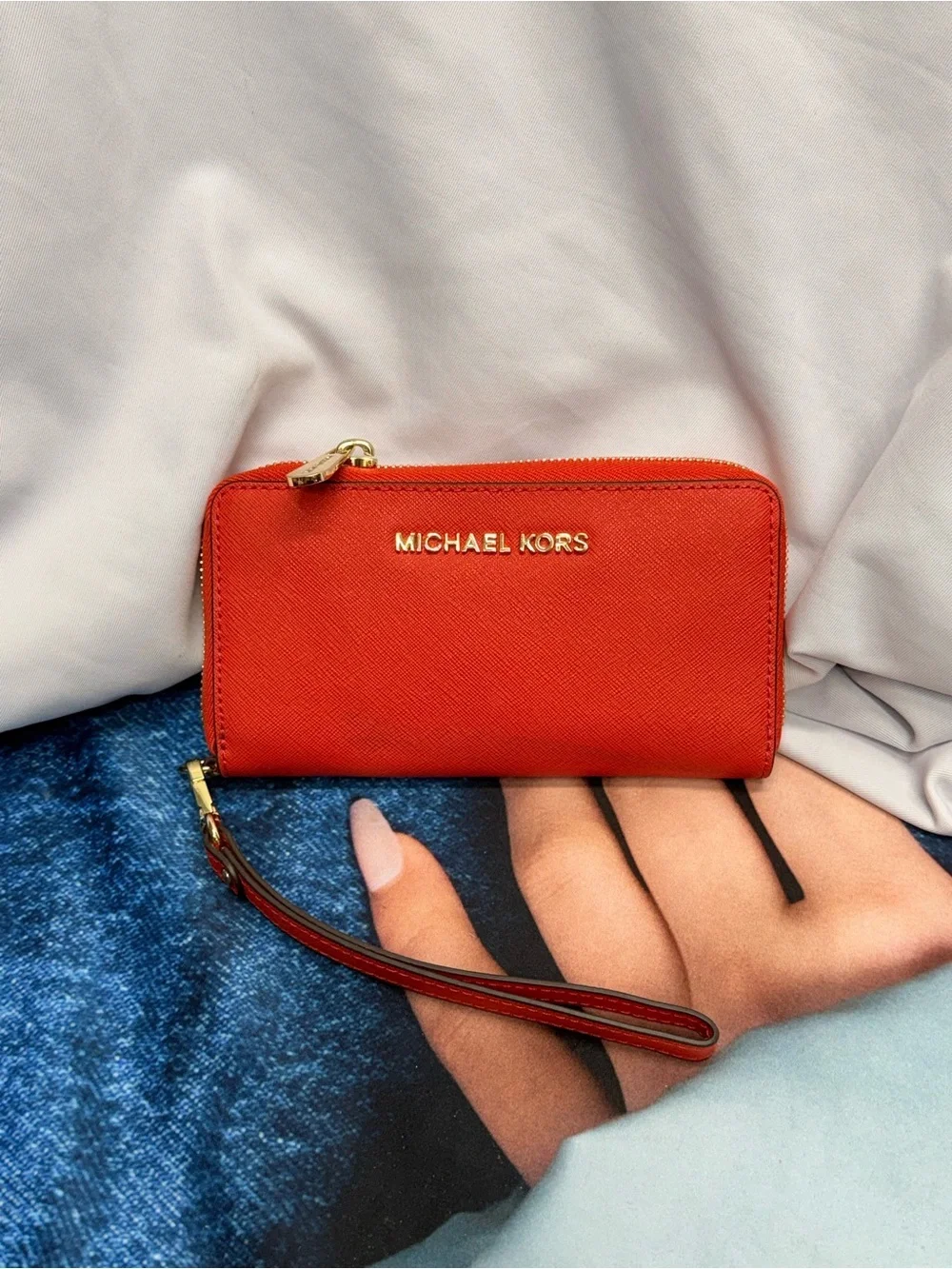 (new+tag) Michael Kors Jet Set Travel Saffiano Leather Wristlet Mandarin Orange